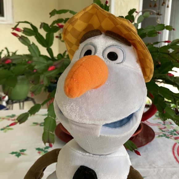 Singing Olaf - Picture 2 of 7
